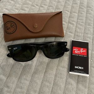 Ray Ban Wayfarer sunglasses